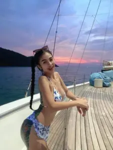 น้องออยรอยจูบ 21