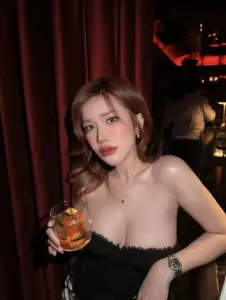 น้องมีนา เรวดี 29