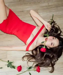 นีนี่ ชญาพัชร์ 2