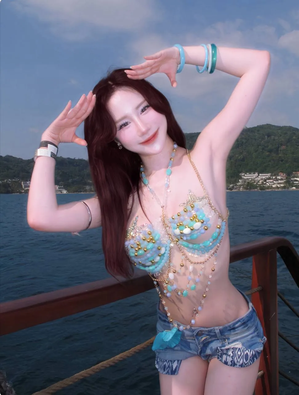 Akair Manita เน็ตไอดอล